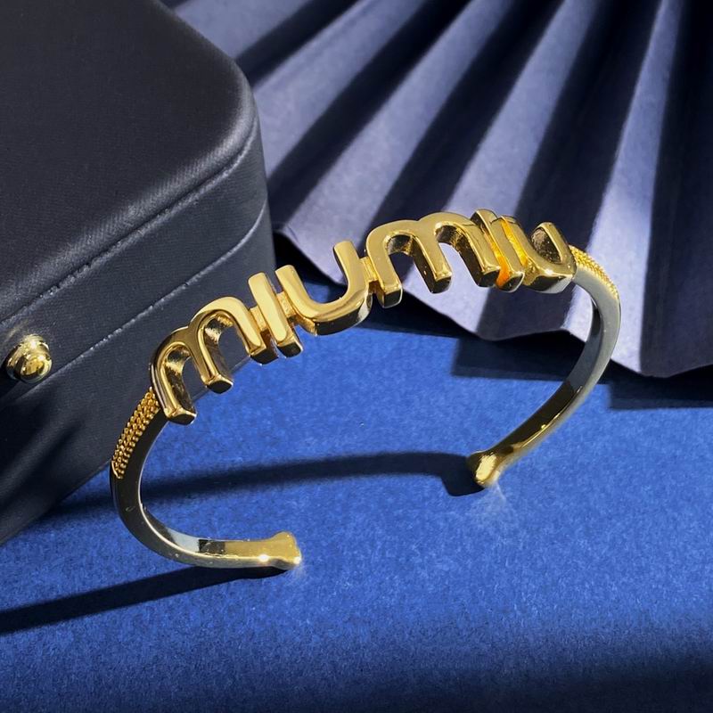 MiuMiu Bracelet 06yxh01